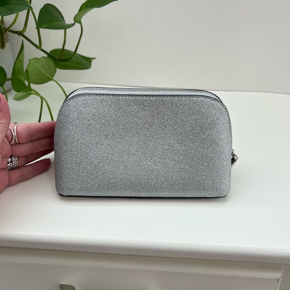 Like New Kate Spade Shimmery Saffiano Cosmetic Make-Up Travel Bag β οΈ - Picture 3 of 15